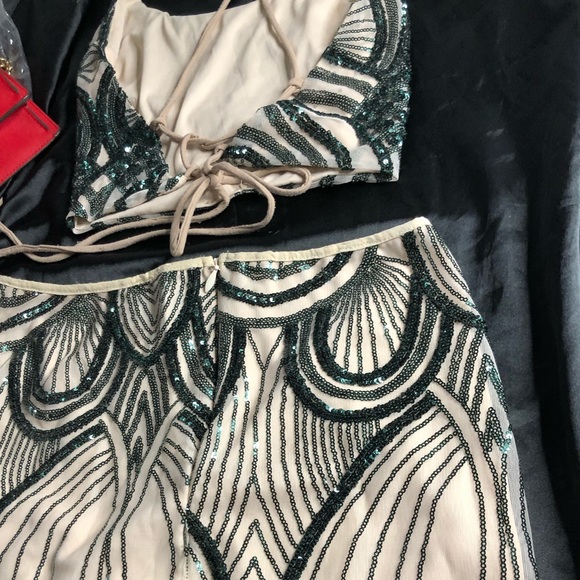 Dresses & Skirts - Sequin skirt set💚